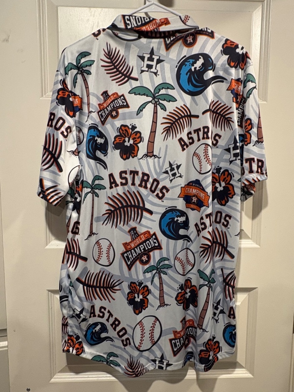Houston Astros Button Down Short Sleeve Hawaiian Shirt XL - Picture 3 of 3